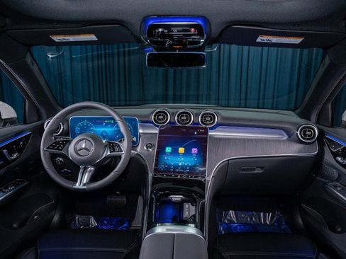 New 2026 Mercedes-Benz GLC 300 image 13
