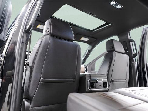 Used 2024 Chevrolet Silverado 2500 High Country w/ High Country Premium Package image 31