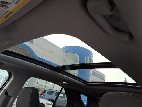 Used 2019 Chevrolet Equinox LT image 11