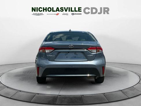 Used 2021 Toyota Corolla LE FWD image 4