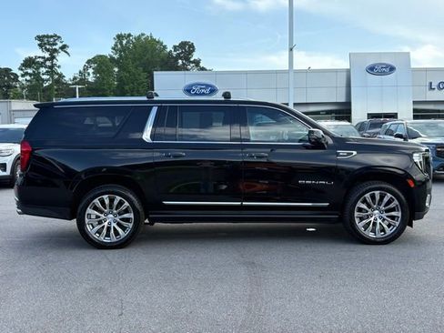 Used 2021 GMC Yukon XL Denali w/ Denali Premium Package AWD/4WD image 5