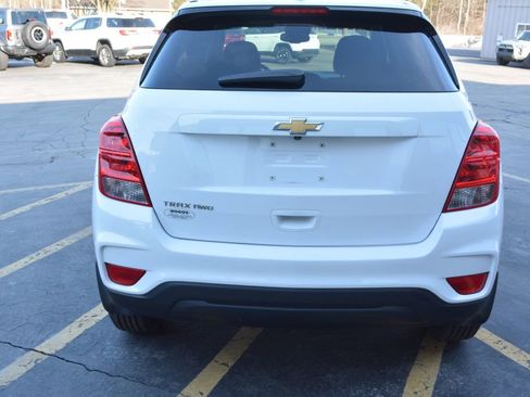Used 2019 Chevrolet Trax LS w/ Tint and Cruise Package image 4