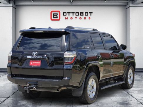 Used 2022 Toyota 4Runner SR5 RWD image 4