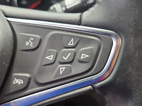 Used 2023 Chevrolet Equinox LT FWD image 25