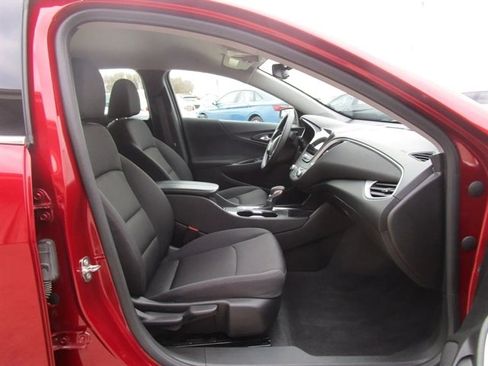 Used 2024 Chevrolet Malibu LT image 17