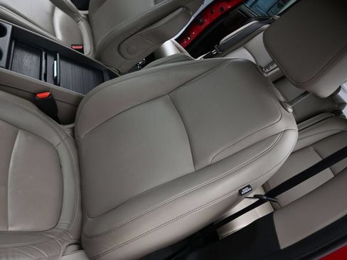 Used 2024 Honda Odyssey Touring image 9