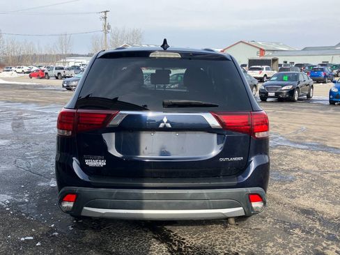 Used 2018 Mitsubishi Outlander ES image 5