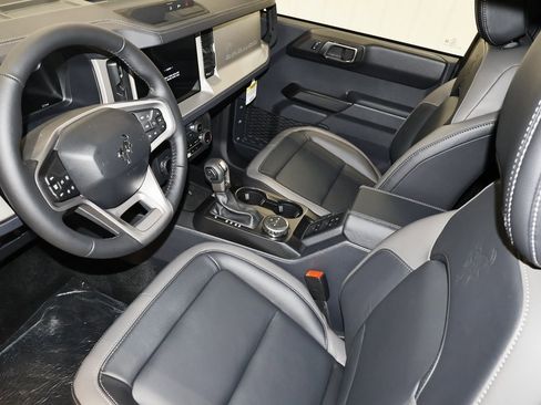 New 2025 Ford Bronco Outer Banks image 27