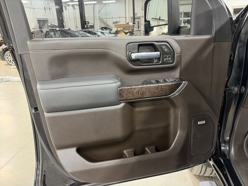 Used 2020 GMC Sierra 2500 Denali w/ Denali Ultimate Package image 12