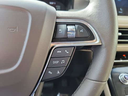 Certified 2023 Lincoln Nautilus FWD image 22