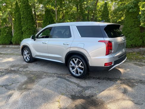 Used 2022 Hyundai Palisade SEL w/ Premium Package AWD/4WD image 3