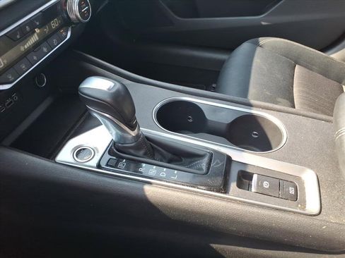 Used 2019 Nissan Altima 2.5 SV image 17