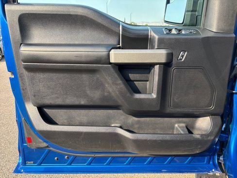 Used 2017 Ford F150 Raptor w/ Equipment Group 801A Mid image 8