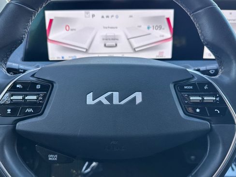 Used 2024 Kia EV6 Wind image 25
