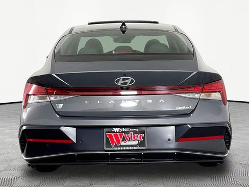 Used 2024 Hyundai Elantra Limited FWD image 5