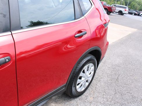 Used 2017 Nissan Rogue S AWD/4WD image 4