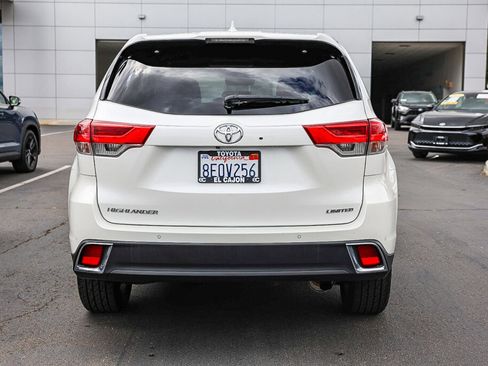 Used 2018 Toyota Highlander Limited FWD image 26