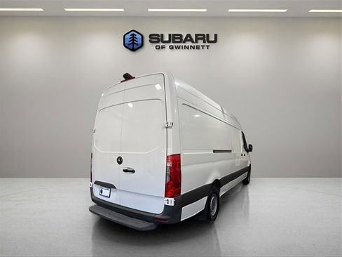 Used 2021 Mercedes-Benz Sprinter 2500 image 4