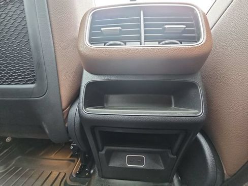 Used 2024 Mercedes-Benz GLE 350 4MATIC w/ Driver Assistance Package image 23