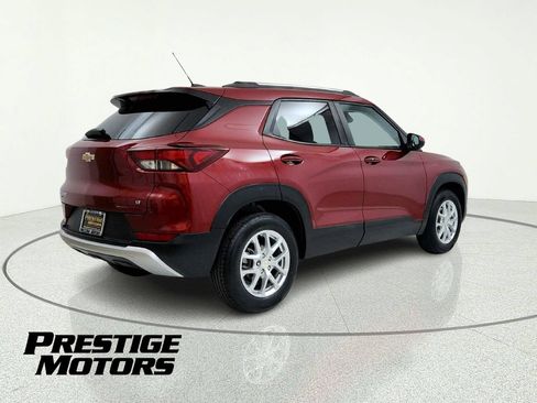 Used 2021 Chevrolet TrailBlazer LT AWD/4WD image 9