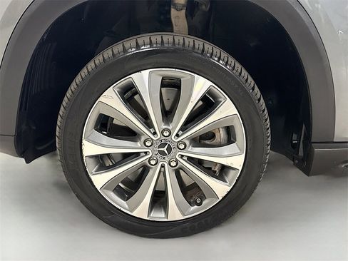 Used 2020 Mercedes-Benz GLE 450 4MATIC image 39