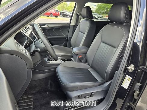 Used 2022 Volkswagen Tiguan SE FWD image 9