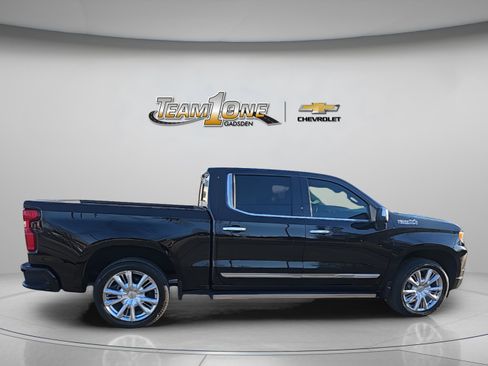 Used 2023 Chevrolet Silverado 1500 High Country w/ High Country Premium Package image 9