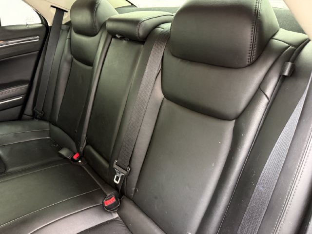 Used 2019 Chrysler 300 Touring L w/ Quick Order Package 22F RWD image 9