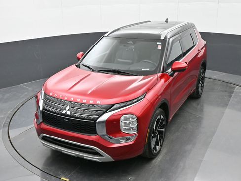 Used 2024 Mitsubishi Outlander SEL image 32