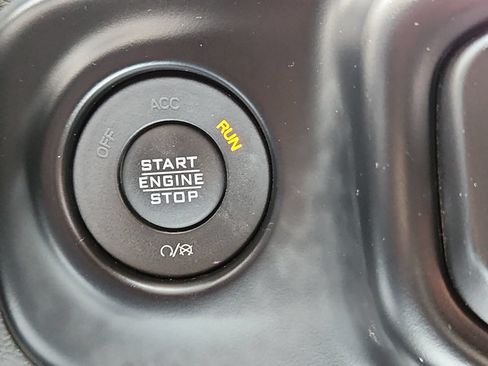 Used 2021 Jeep Wrangler Unlimited Sport AWD/4WD image 17