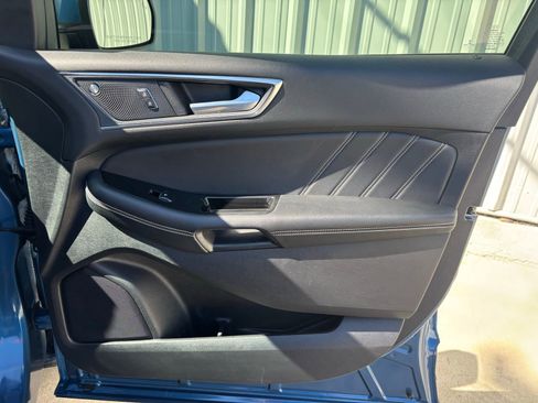 Used 2020 Ford Edge ST image 36