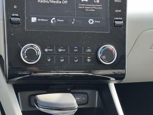 Used 2024 Hyundai Tucson SE image 16