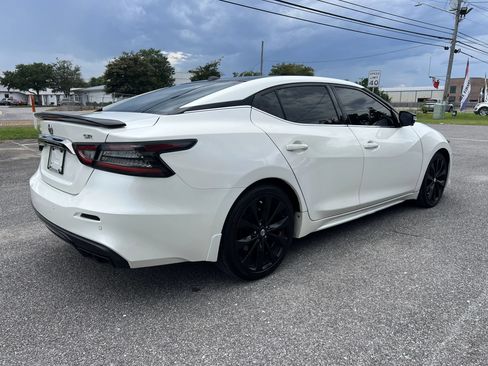 Used 2019 Nissan Maxima SR w/ Premium Package FWD image 6