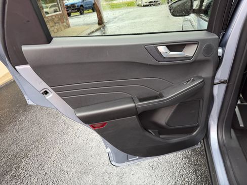 Used 2022 Ford Escape SEL w/ Technology Package image 16