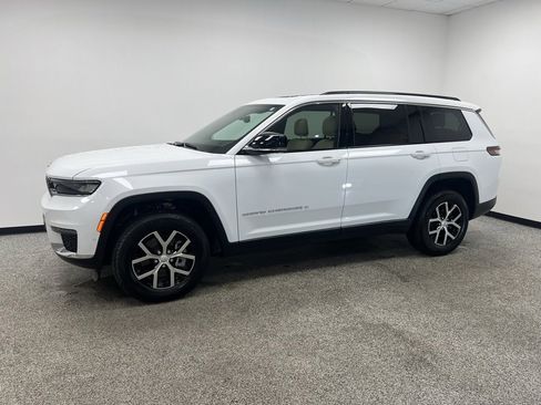 Certified 2024 Jeep Grand Cherokee L Limited w/ Luxury Tech Group II image 22