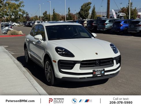 Used 2024 Porsche Macan image 9