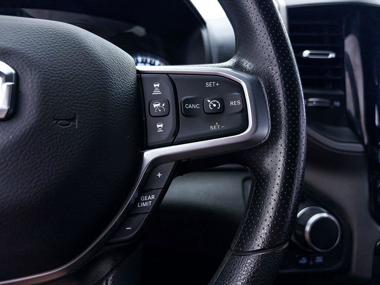 Used 2025 RAM 1500 Warlock AWD/4WD image 34