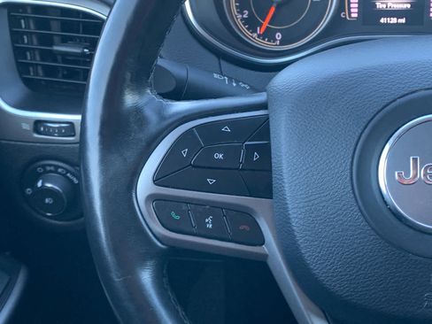 Used 2020 Jeep Cherokee Latitude Lux w/ Trailer Tow Group image 21