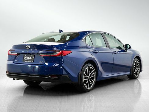 Used 2026 Toyota Camry XLE FWD image 5