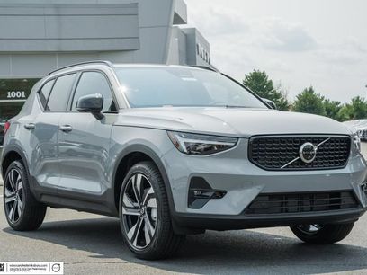 New 2026 Volvo XC40 B5 Ultra w/ Protection Package Premier