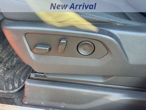 Certified 2025 Chevrolet Silverado 1500 LT image 12