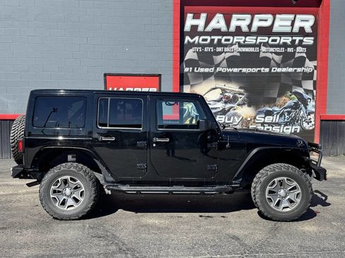 Used 2012 Jeep Wrangler Unlimited Sahara w/ Trailer Tow Group image 4