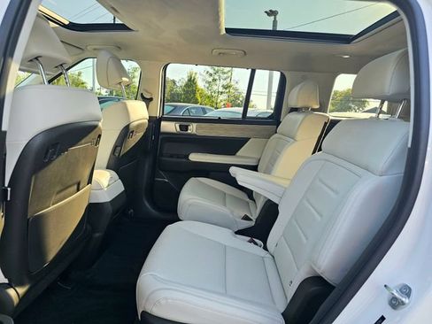 Used 2025 Hyundai Santa Fe Calligraphy AWD/4WD image 25