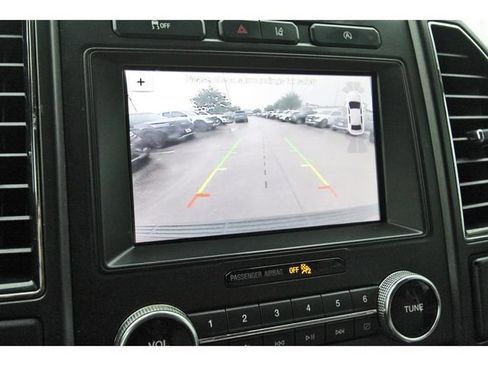 Used 2019 Ford Expedition Limited w/ Equipment Group 301A RWD image 22