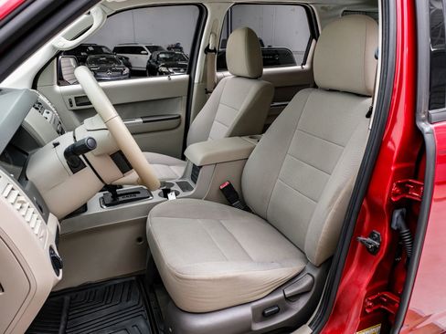 Used 2011 Ford Escape XLT image 32