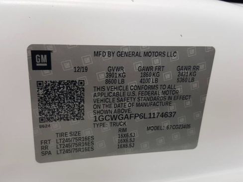 Used 2020 Chevrolet Express 2500 w/ Driver Convenience Package RWD image 26