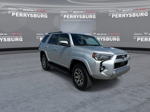 Used 2024 Toyota 4Runner TRD Off-Road Premium w/ Moonroof Package AWD/4WD image 2