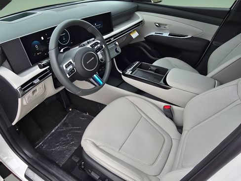 New 2026 Hyundai Tucson Limited image 25