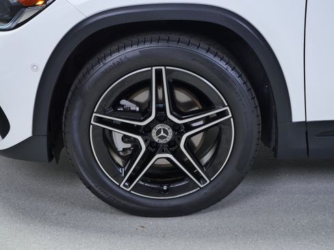 Used 2022 Mercedes-Benz GLA 250 4MATIC image 16