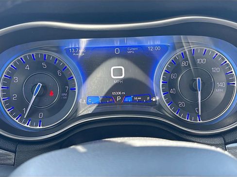 Used 2020 Chrysler 300 Touring w/ Sport Appearance Package image 12